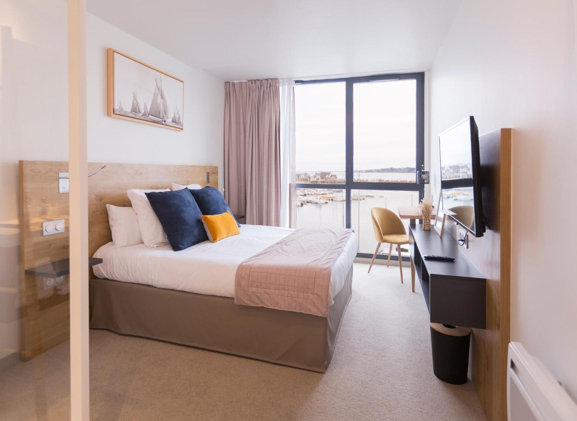 Le Nautica Hotel Перро-Гирк Экстерьер фото