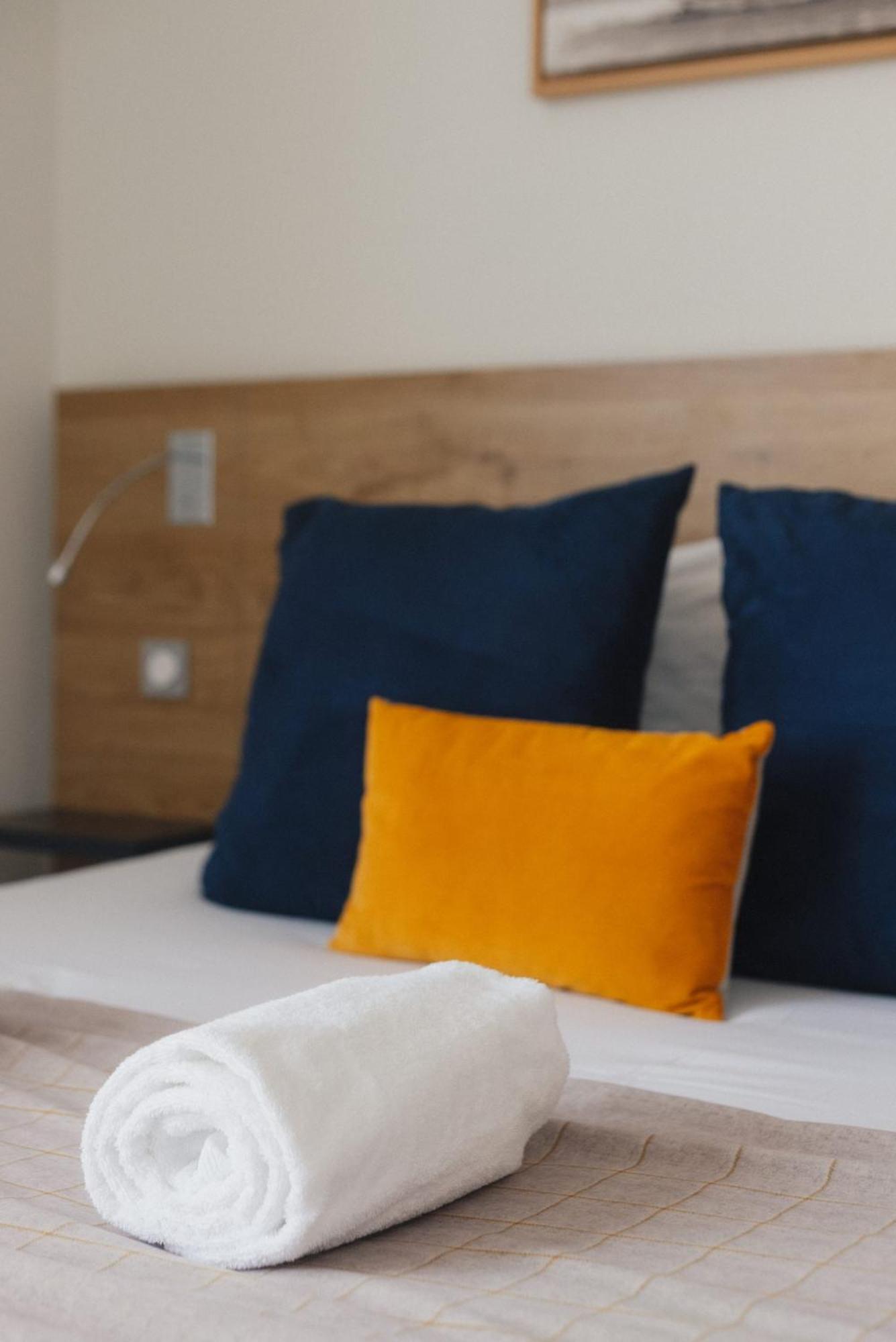 Le Nautica Hotel Перро-Гирк Экстерьер фото